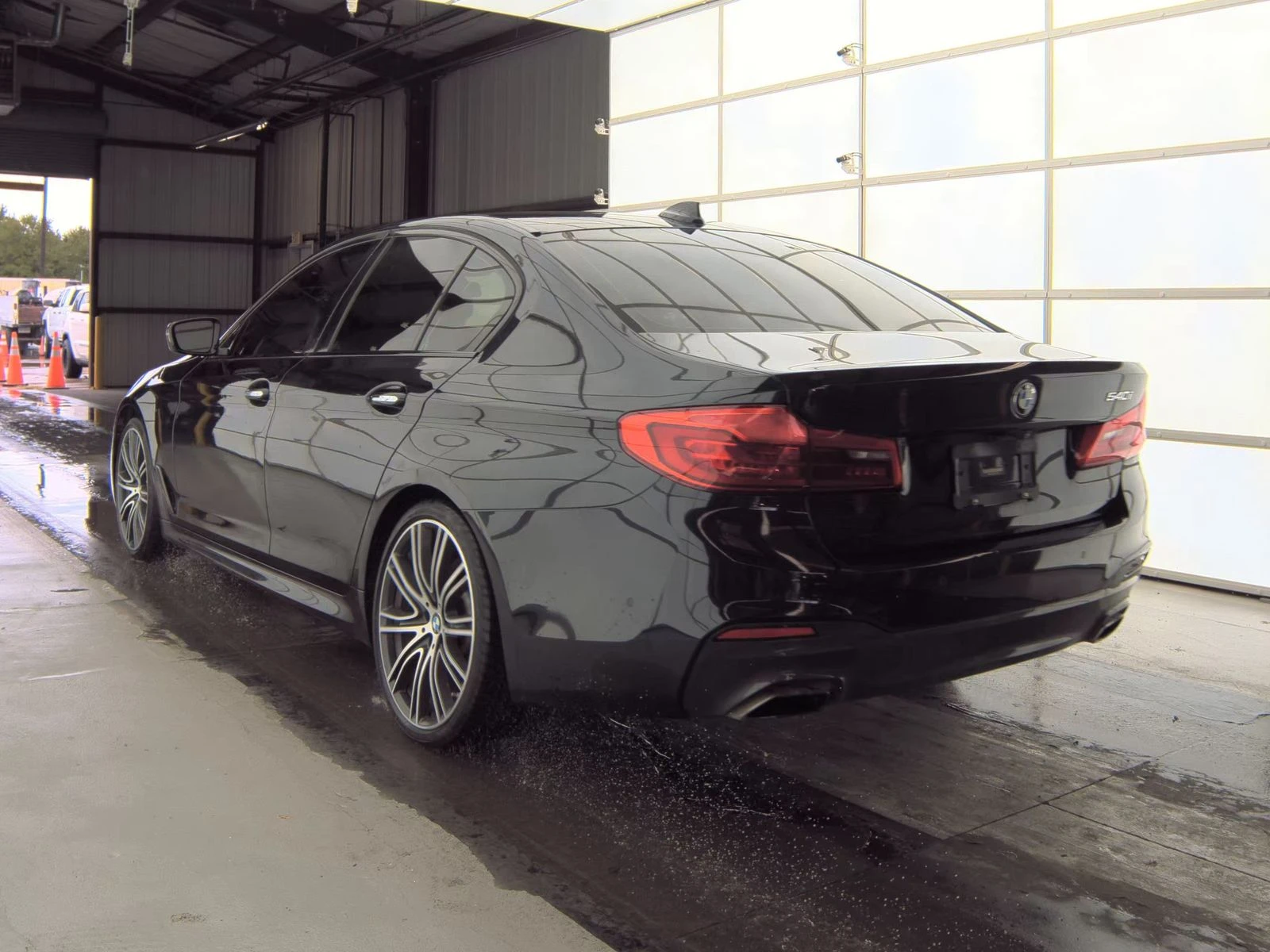 BMW 540 M-PACK* HEADUP* 360* HARMAN* SENSATEC* SHODOWLINE* - изображение 6