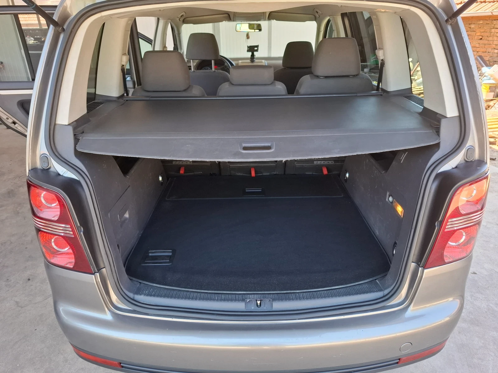 VW Touran HIGHLINE .Фабричен МЕТАН. 7 DSG - изображение 9