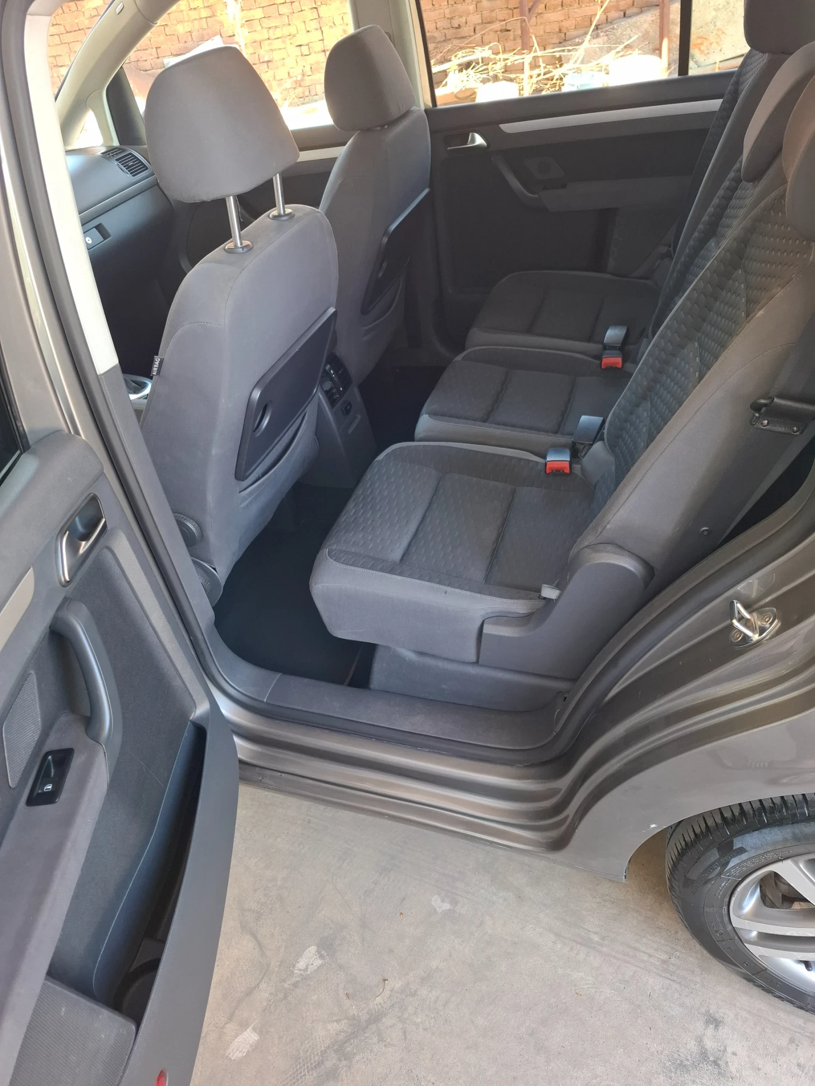 VW Touran HIGHLINE .Фабричен МЕТАН. 7 DSG - изображение 6