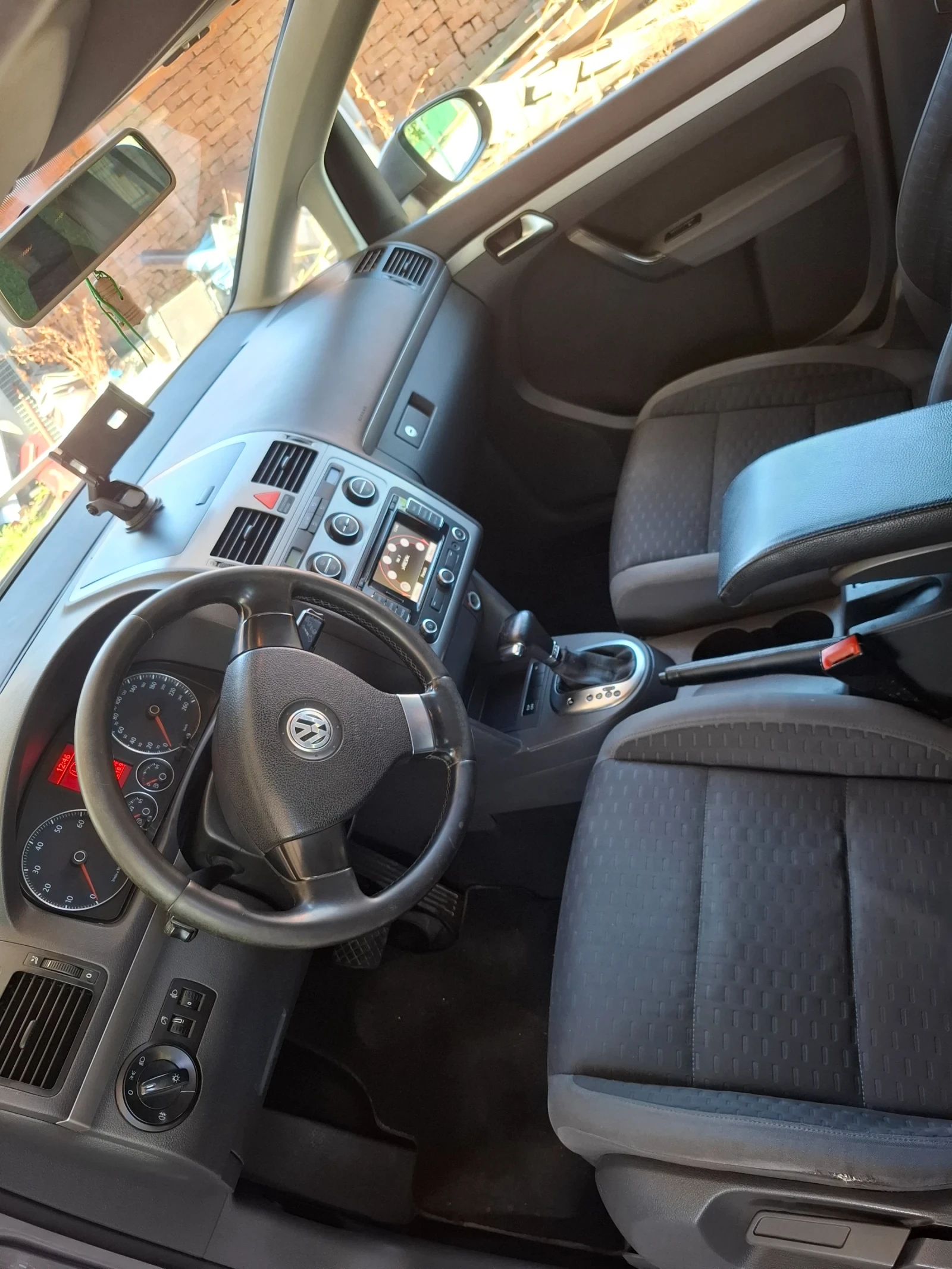 VW Touran HIGHLINE .Фабричен МЕТАН. 7 DSG - изображение 8