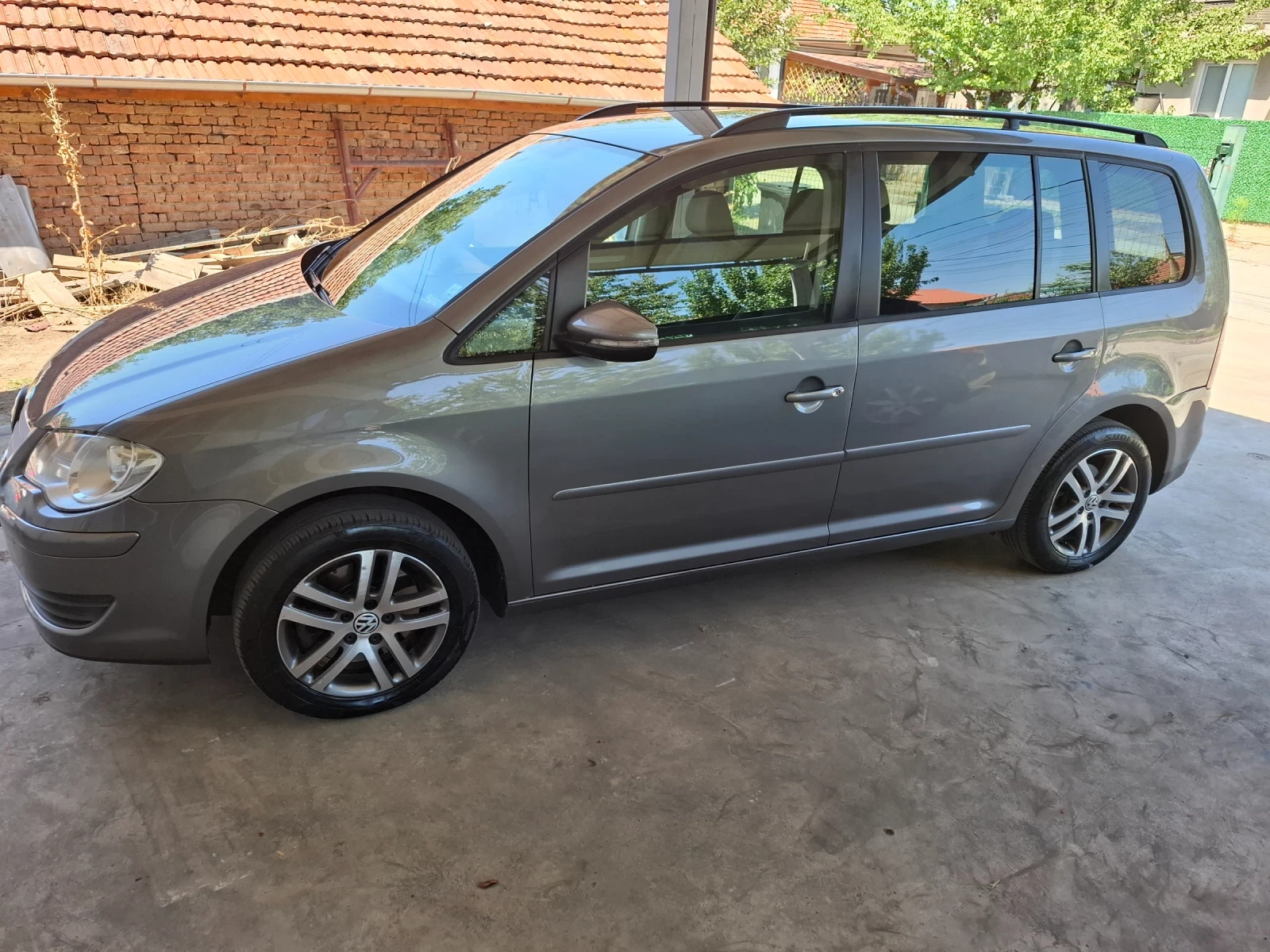 VW Touran HIGHLINE .Фабричен МЕТАН. 7 DSG - изображение 3