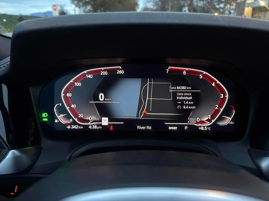 BMW 330 * 330i xDrive Sedan * CARFAX * БЕЗ ПЪРВОНАЧАЛНА ВН - изображение 7