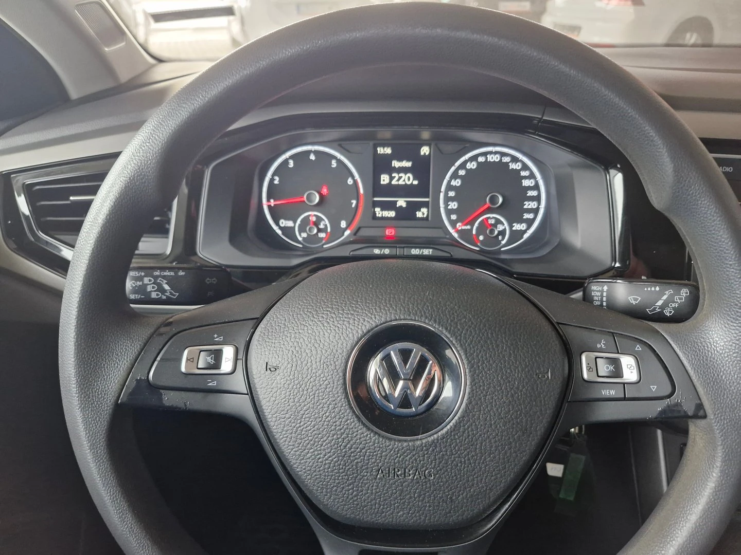 VW Polo Comfortline 1.0 EVO BMT - изображение 10