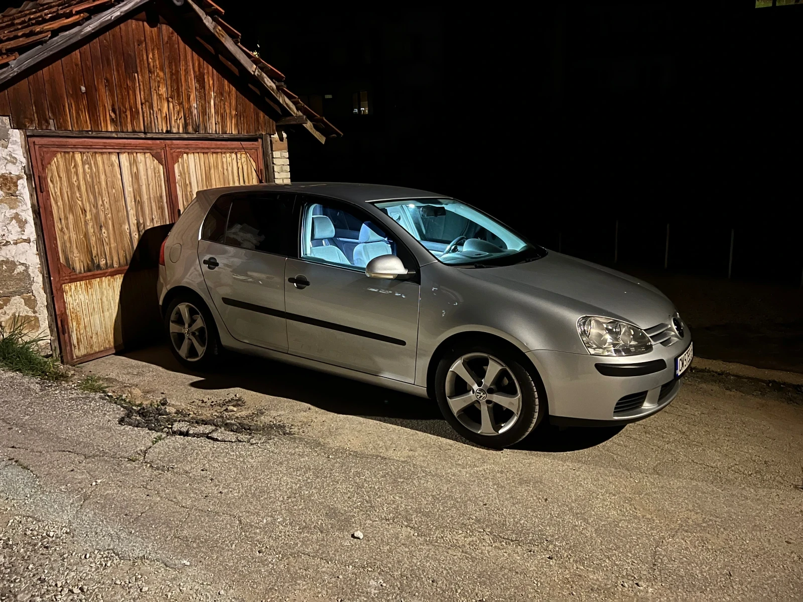 VW Golf 1.6 LPG , снимка 6 - Автомобили и джипове - 54147758