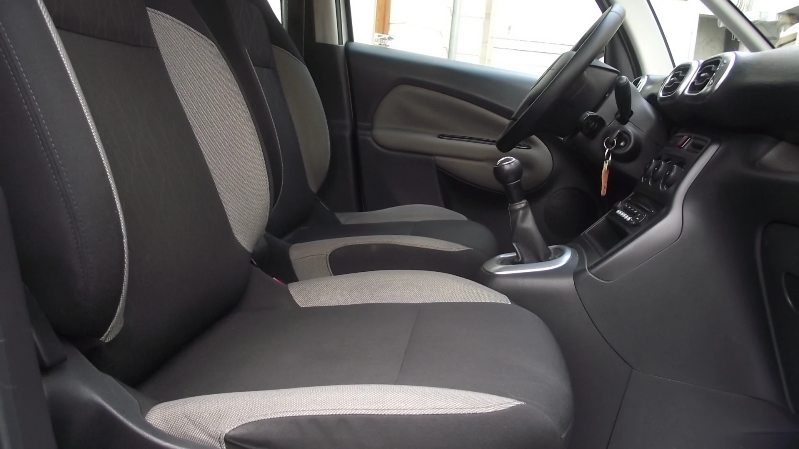 Citroen C3 Picasso 1.6.d.95.k.c.5.100.НОВА., снимка 14 - Автомобили и джипове - 55218997