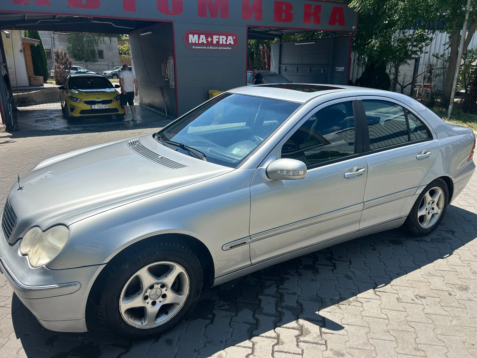 Mercedes-Benz C 220, снимка 3 - Автомобили и джипове - 55364738
