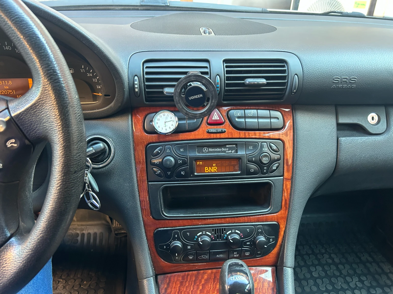 Mercedes-Benz C 220, снимка 6 - Автомобили и джипове - 55364738
