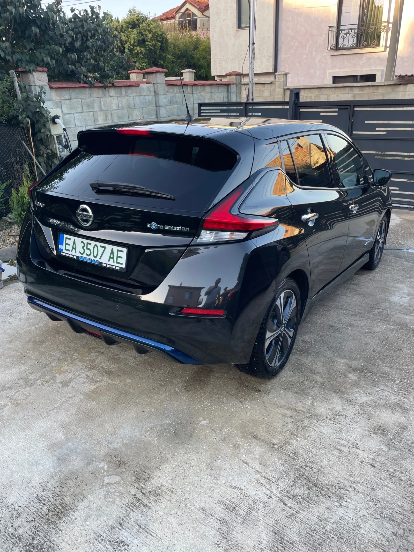 Nissan Leaf  Tekna, снимка 3 - Автомобили и джипове - 55885570