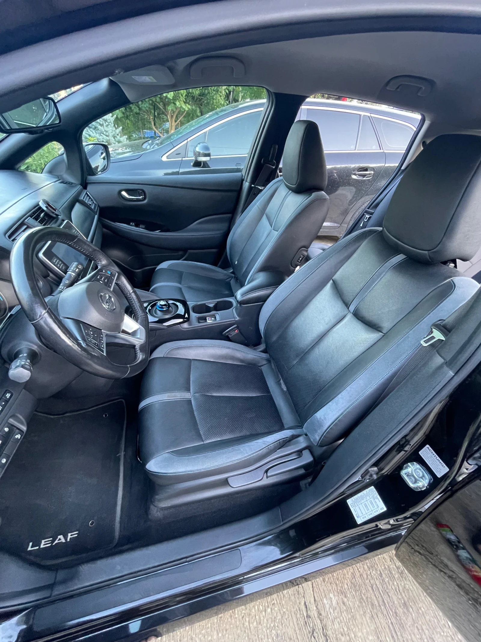 Nissan Leaf  Tekna, снимка 11 - Автомобили и джипове - 55885570