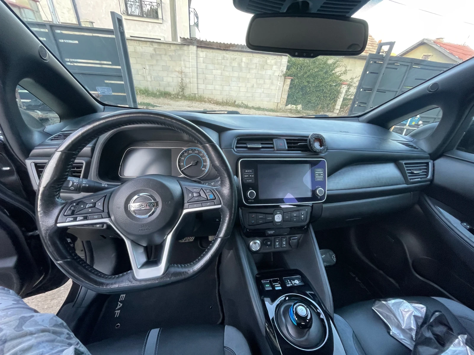 Nissan Leaf  Tekna, снимка 8 - Автомобили и джипове - 55885570