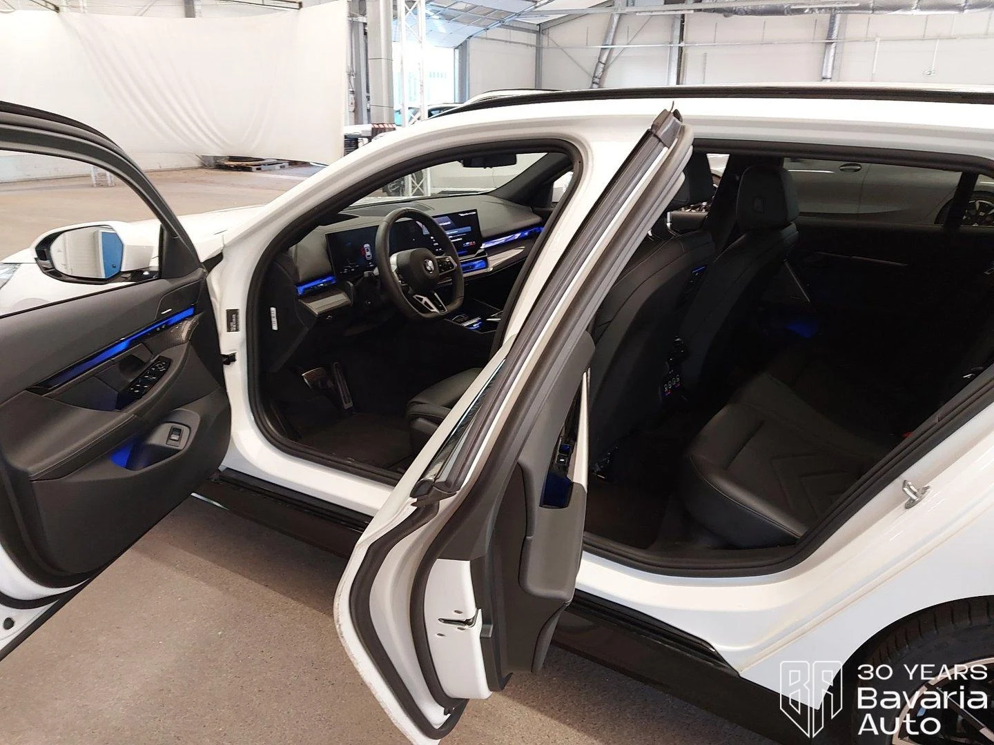 BMW 520 i Touring Steptronic, снимка 5 - Автомобили и джипове - 56302792