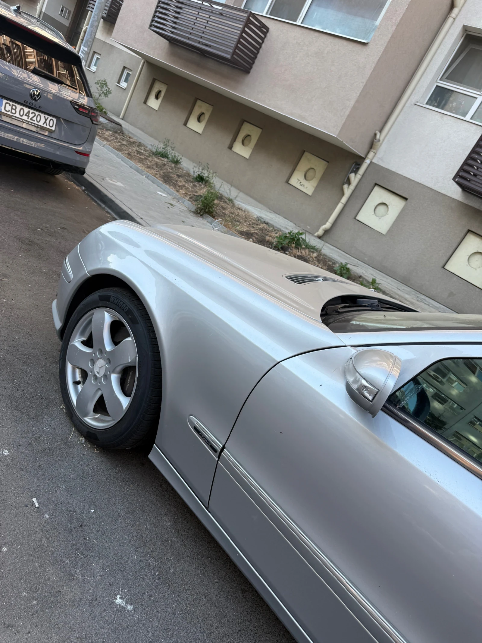 Mercedes-Benz E 500, снимка 5 - Автомобили и джипове - 56532544