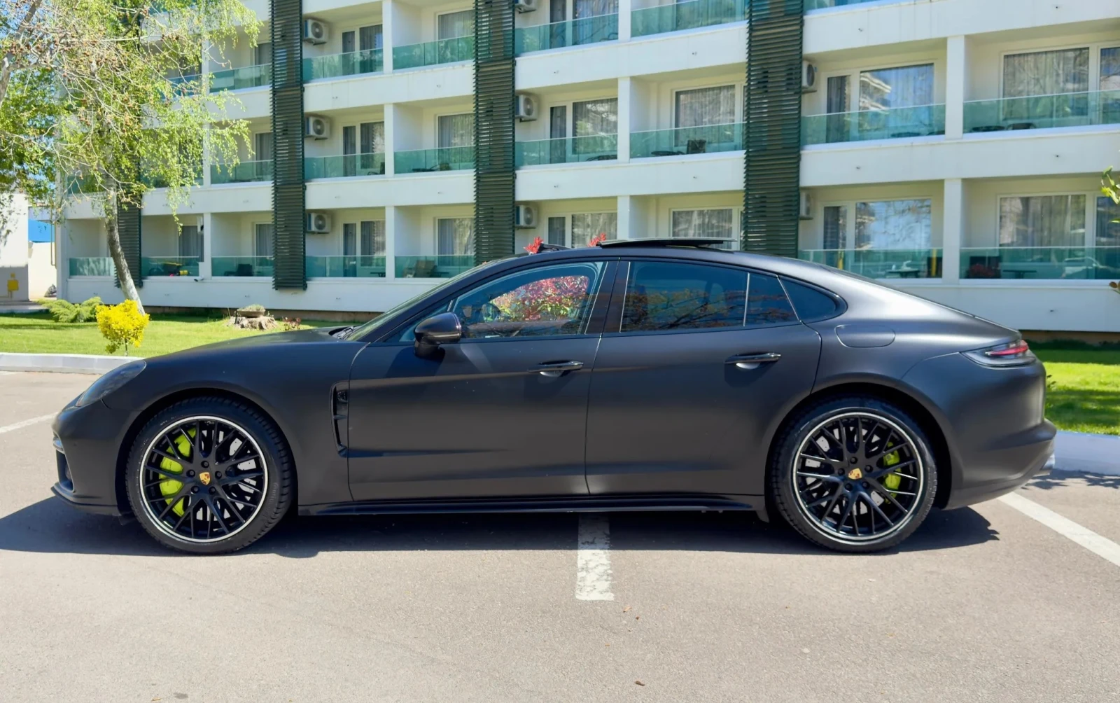 Porsche Panamera Turbo S E-Hybrid Ceramic, снимка 2 - Автомобили и джипове - 56614184