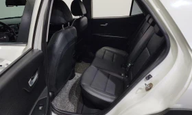 Kia Stonic Diesel 1.6 Prestige * НАЙ-ДОБРА ЦЕНА В БЪЛГАРИЯ* , снимка 11