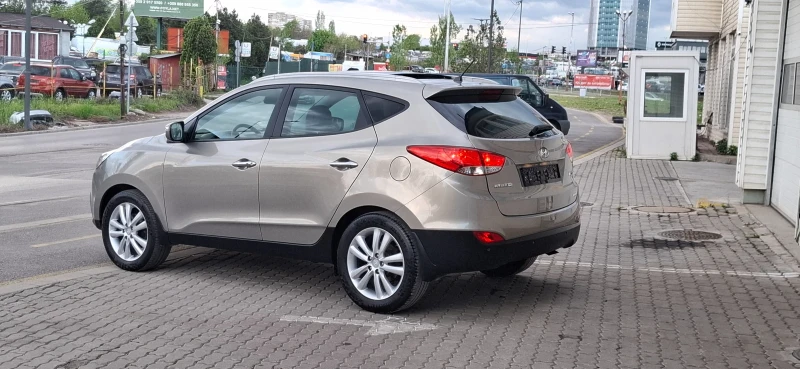 Hyundai IX35 2.0 4wd 163kc Панорама Климатроник !!Кожен салон!!, снимка 5 - Автомобили и джипове - 49994064