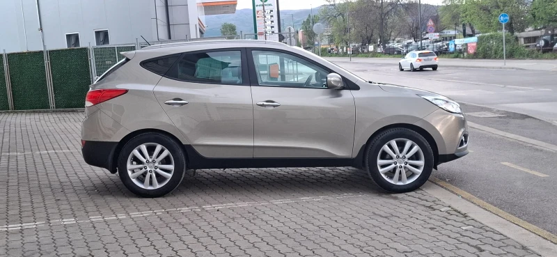 Hyundai IX35 2.0 4wd 163kc Панорама Климатроник !!Кожен салон!!, снимка 7 - Автомобили и джипове - 49994064