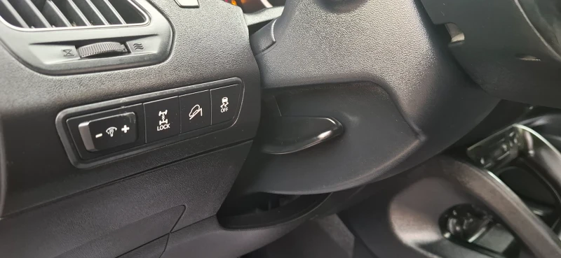 Hyundai IX35 2.0 4wd 163kc Панорама Климатроник !!Кожен салон!!, снимка 15 - Автомобили и джипове - 49994064