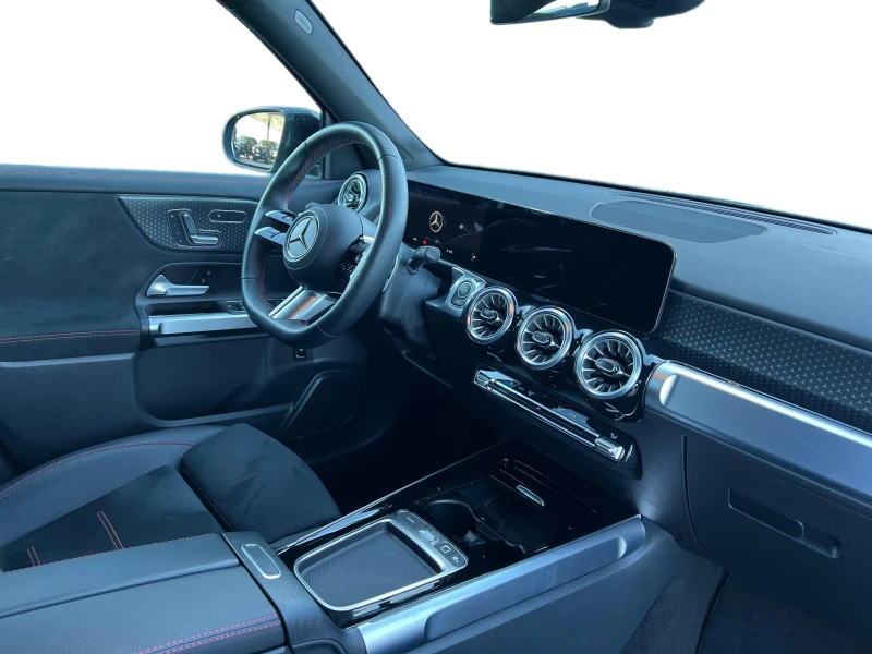 Mercedes-Benz GLB 220 4MATIC 6+ 1, снимка 9 - Автомобили и джипове - 51617396