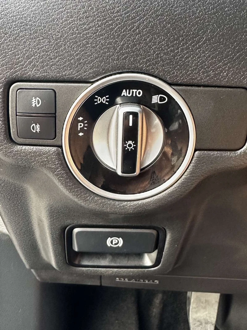 Infiniti Q30, снимка 8 - Автомобили и джипове - 52288944