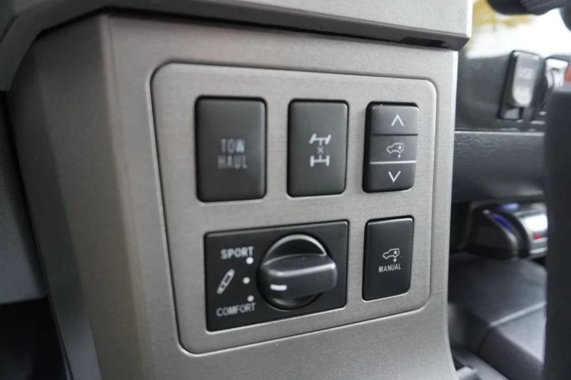 Toyota Sequoia, снимка 17 - Автомобили и джипове - 52644373