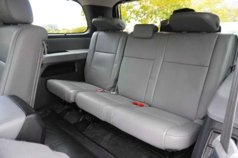 Toyota Sequoia, снимка 13 - Автомобили и джипове - 52644373