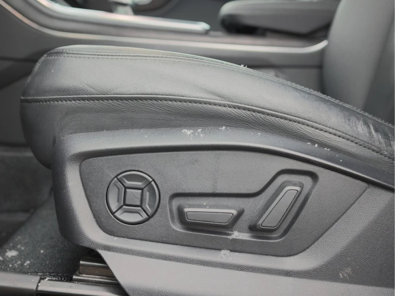 Audi Q7 * Progressiv 55 TFSI quattro * CARFAX * БЕЗ ПЪРВОН, снимка 12 - Автомобили и джипове - 52848398