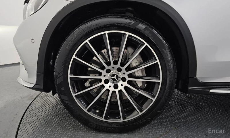 Mercedes-Benz GLC 220, снимка 5 - Автомобили и джипове - 53226393