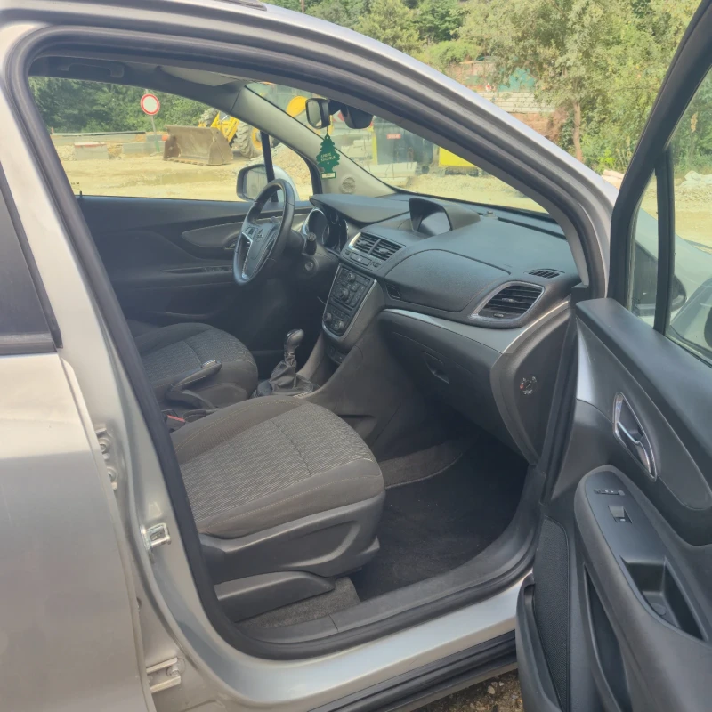 Opel Mokka 1.7 CDTI, снимка 8 - Автомобили и джипове - 53398051