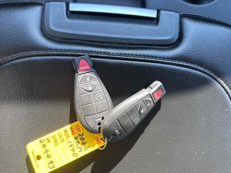 Dodge RAM 1500 2022 * Tradesman * ПОДГРЕВ НА ВОЛАНА И СЕДАЛКИТЕ, снимка 17 - Автомобили и джипове - 53418530