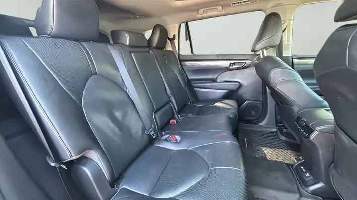 Toyota Highlander HYBRID LIMITED * * CARFAX * * 8 МЕСТА * * , снимка 14 - Автомобили и джипове - 55244963