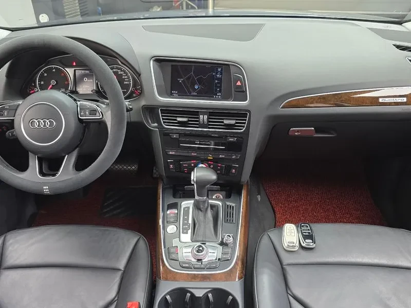Audi Q5 2.0 TDI Quattro - САМО 30% АВАНС, снимка 7 - Автомобили и джипове - 56007921