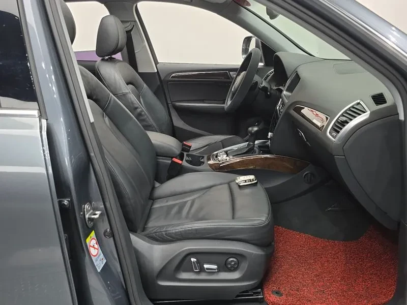Audi Q5 2.0 TDI Quattro - САМО 30% АВАНС, снимка 11 - Автомобили и джипове - 56007921