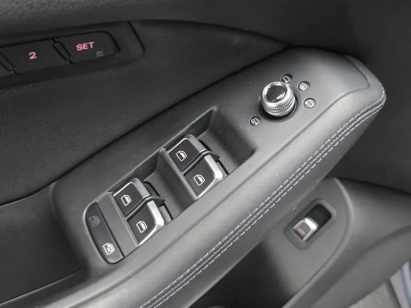 Audi Q5 2.0 TDI Quattro - САМО 30% АВАНС, снимка 16 - Автомобили и джипове - 56007921