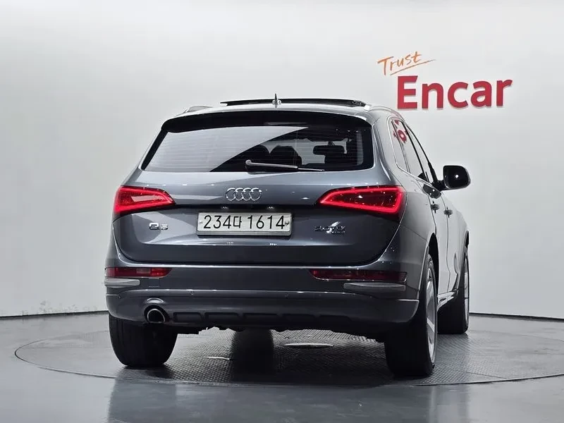 Audi Q5 2.0 TDI Quattro - САМО 30% АВАНС, снимка 4 - Автомобили и джипове - 56007921
