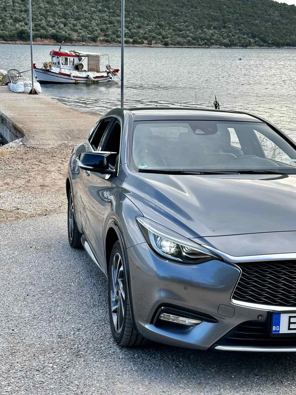 Infiniti Q30, снимка 1