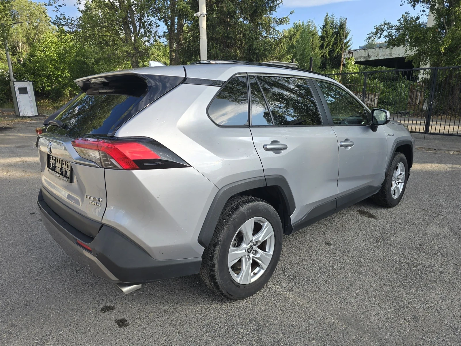 Toyota Rav4 2.5 HYBRID/4Х4/222КС/ГАРАНЦИЯ 2031г - изображение 4