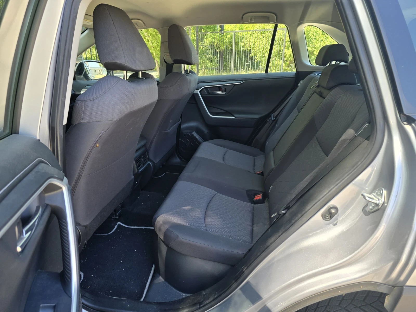 Toyota Rav4 2.5 HYBRID/4Х4/222КС/ГАРАНЦИЯ 2031г - изображение 10