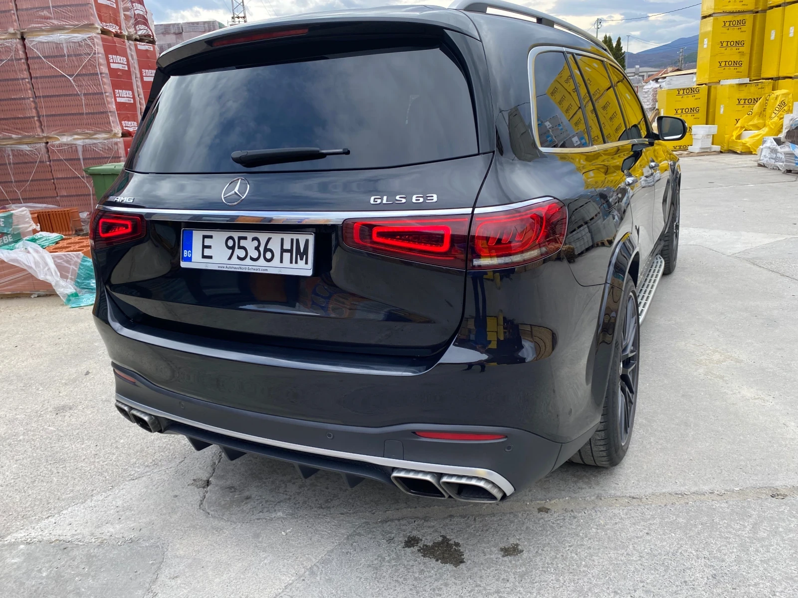 Mercedes-Benz GLS 63 AMG  - изображение 8