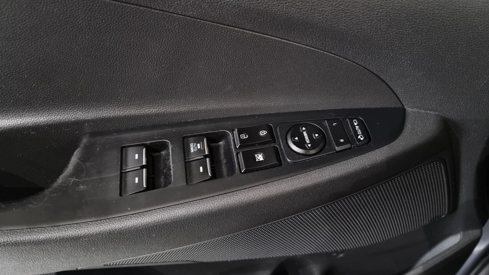 Hyundai Tucson 2.0 2WD STYLE | Mobile.bg   17