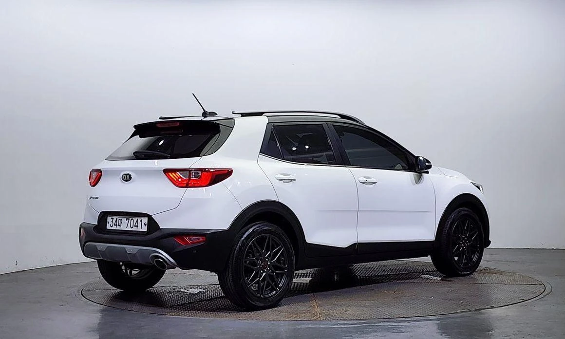 Kia Stonic Diesel 1.6 Prestige * НАЙ-ДОБРА ЦЕНА В БЪЛГАРИЯ*  - изображение 2