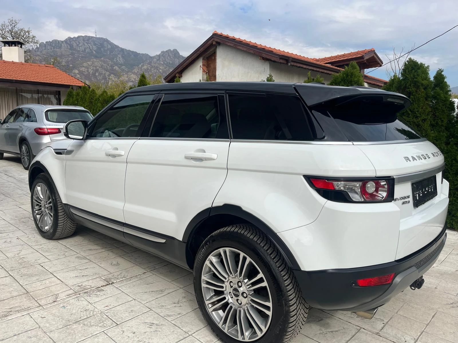 Land Rover Evoque 2.2 SD4  KATO HOBA | Mobile.bg — изображение 8