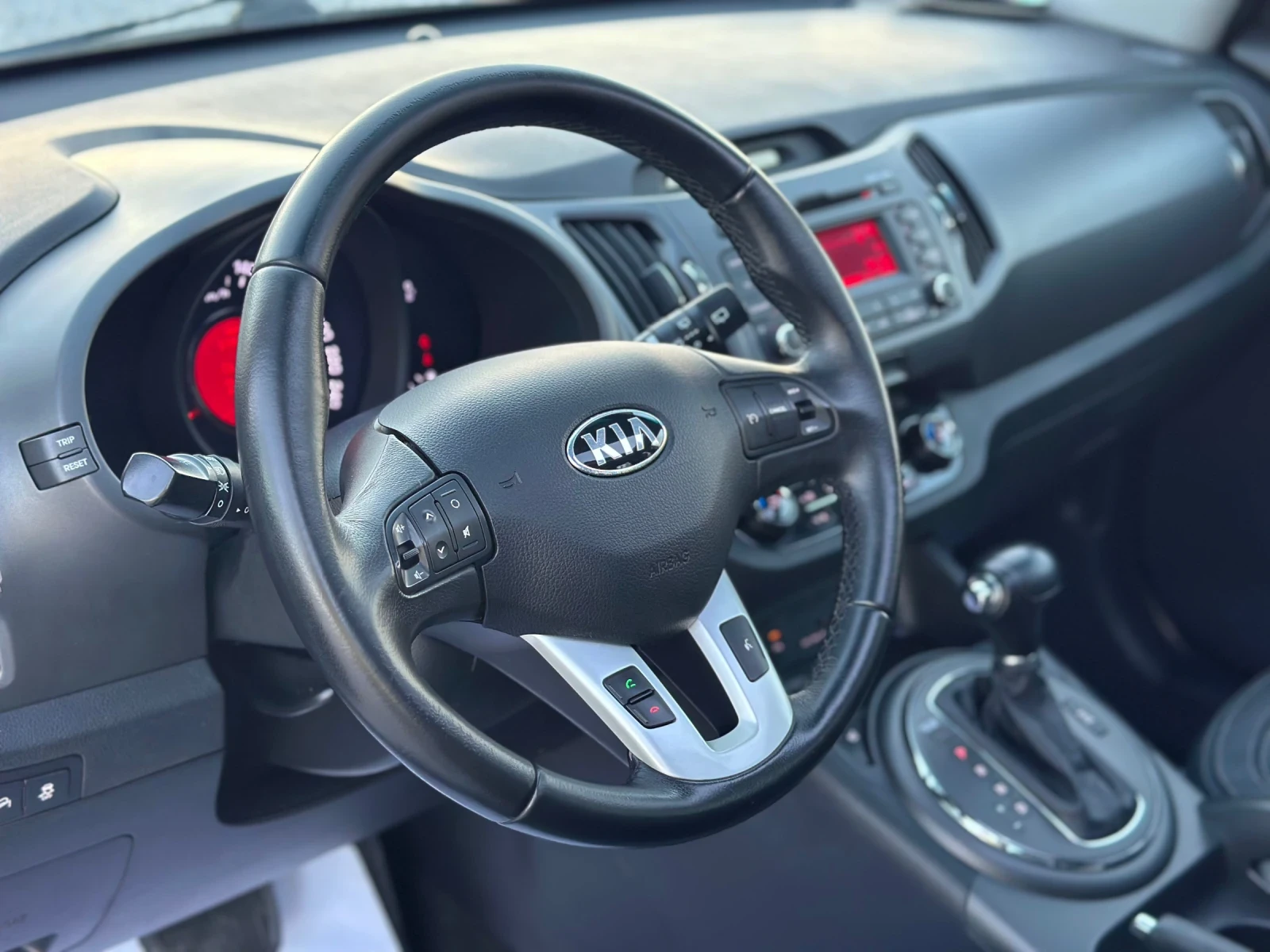 Kia Sportage 2.0 CRDI 184 КС::4Х4::PANORAMA::АВТОМАТ::КАМЕРА:: - изображение 9