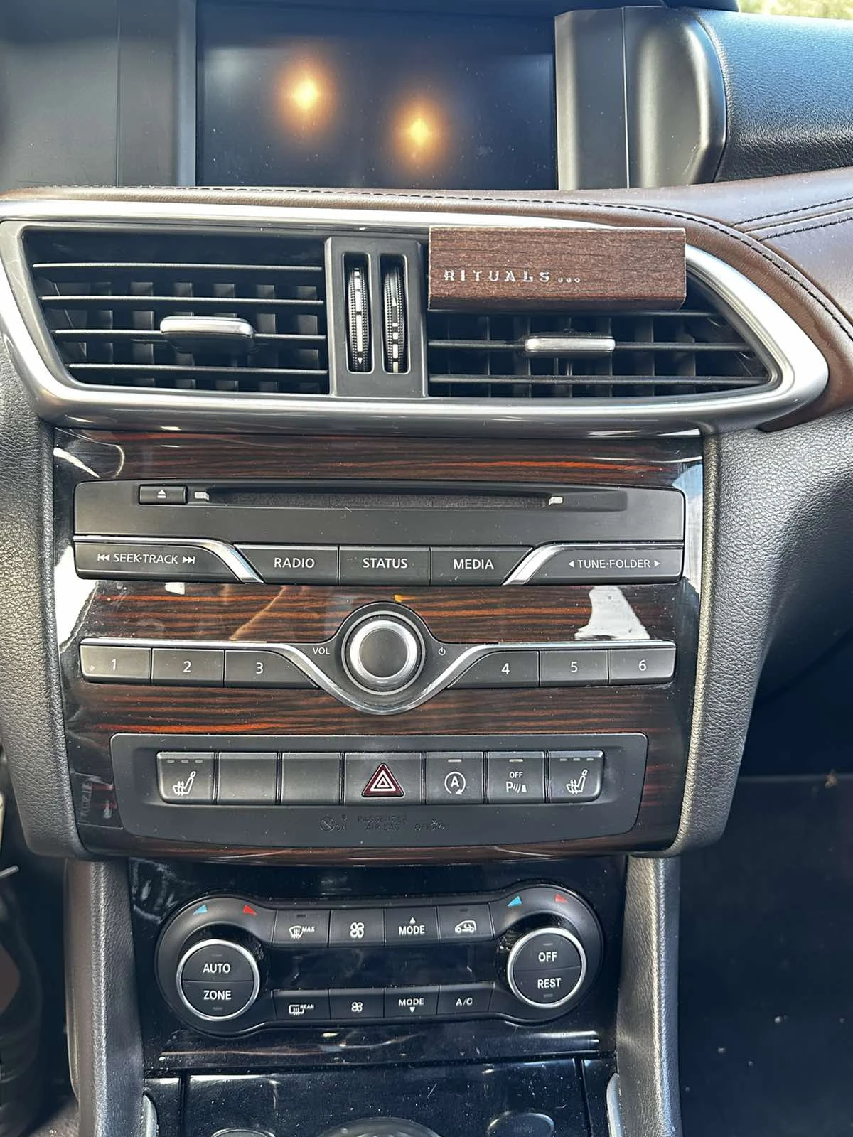 Infiniti Q30  - изображение 7