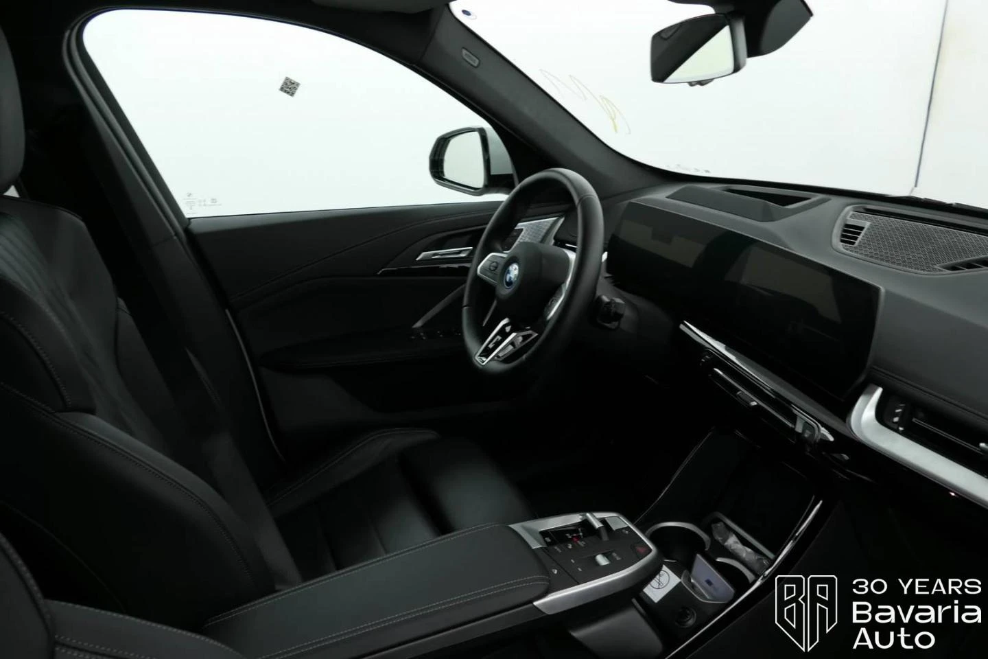 BMW iX1 30 xDrive M Sport Paket - изображение 7