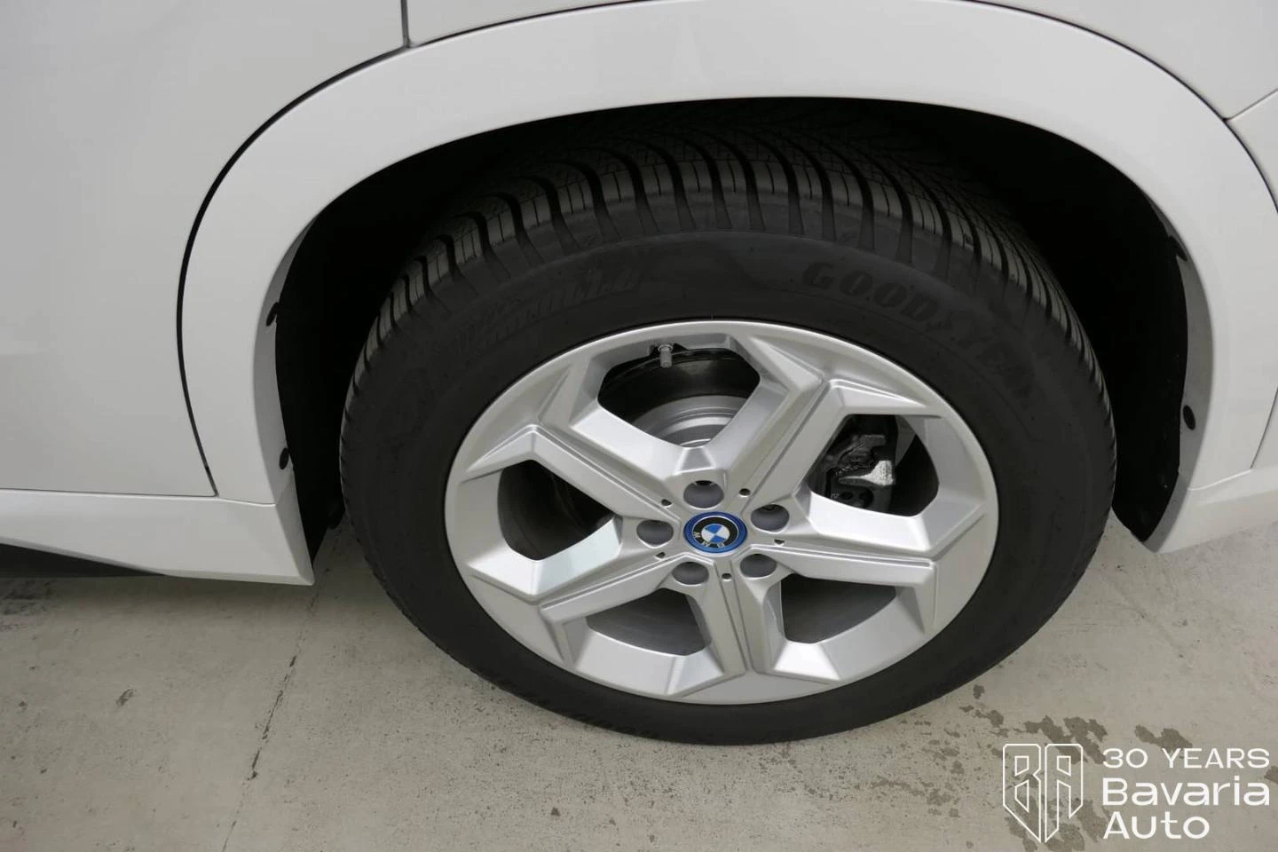 BMW iX1 30 xDrive M Sport Paket | Mobile.bg   17