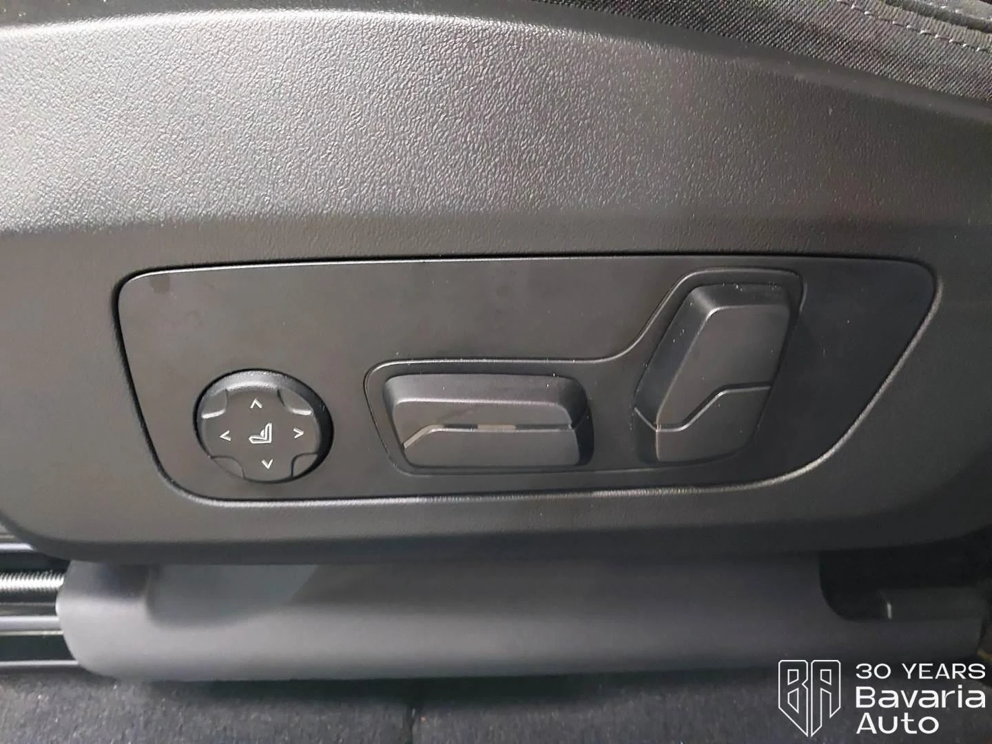 BMW iX1 30 xDrive M Sport Paket | Mobile.bg   12