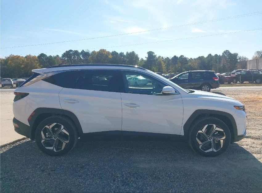 Hyundai Tucson 4WD* ОБДУХВАНЕ* ПОДГРЕВ* М.ТОЧКА* 360 - изображение 9