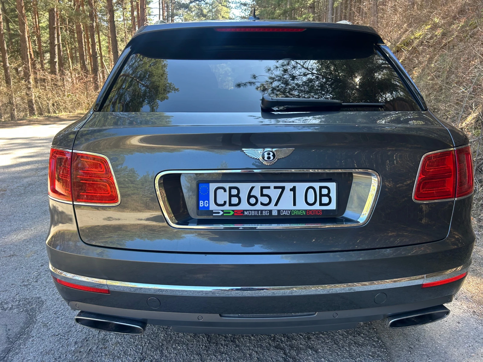 Bentley Bentayga W12* ФУЛ ЕКСТРИ* ВНОС ГЕРМАНИЯ* ЛИЗИНГ* БАРТЕР* TV, снимка 3 - Автомобили и джипове - 54138341