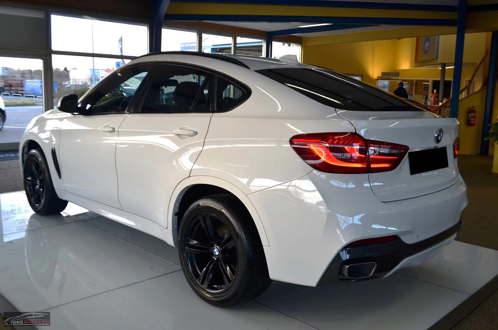 BMW X6 xDRIVE/313HP/40d/M-PACK/HUD/CAM/NAVI/LED/305z, снимка 3 - Автомобили и джипове - 54219714