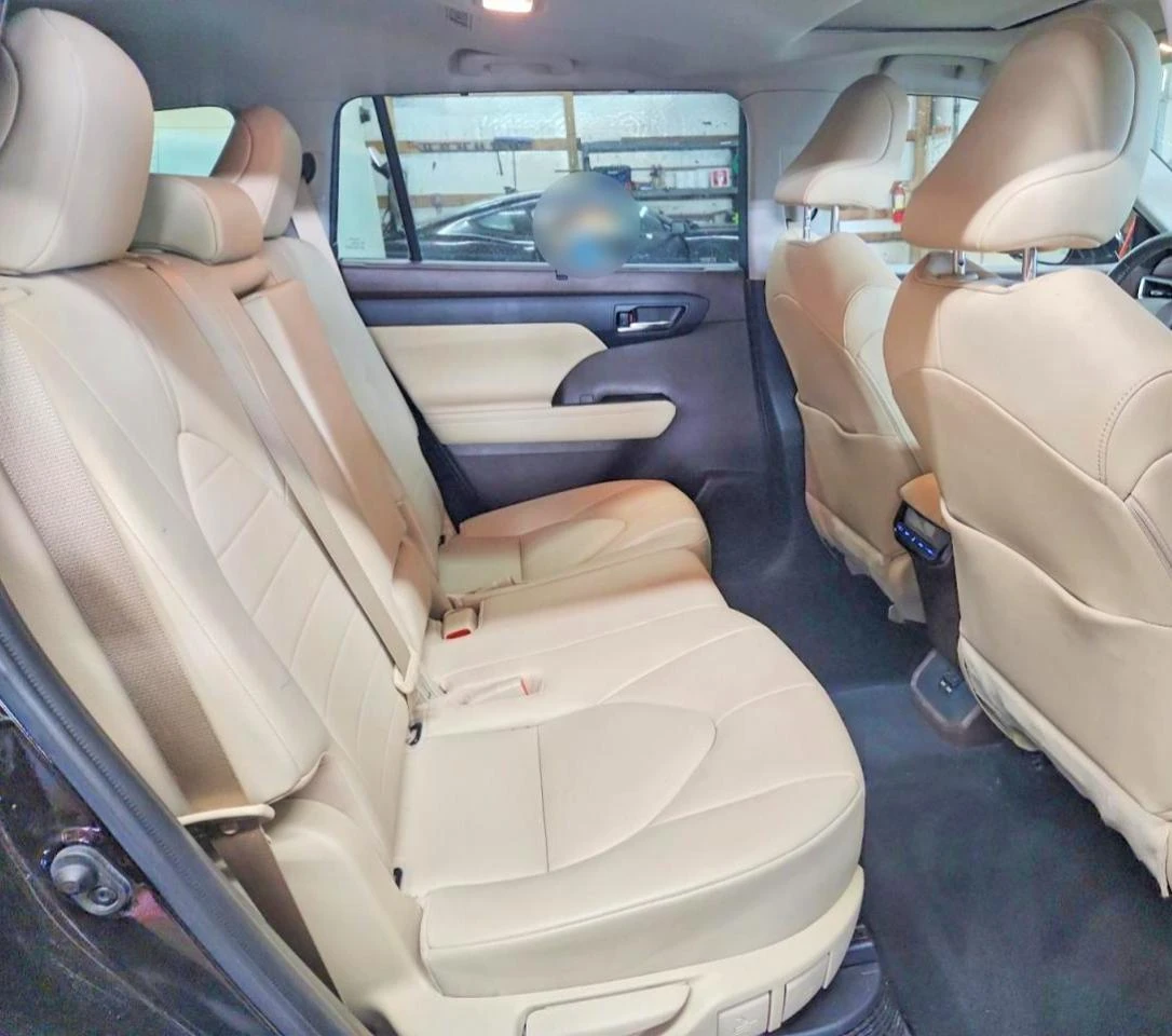 Toyota Highlander HYBRID XLE 4x4, снимка 11 - Автомобили и джипове - 54552325